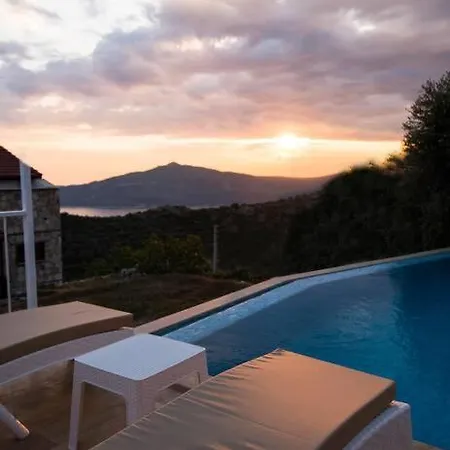 Halal Honeymoon Villa *