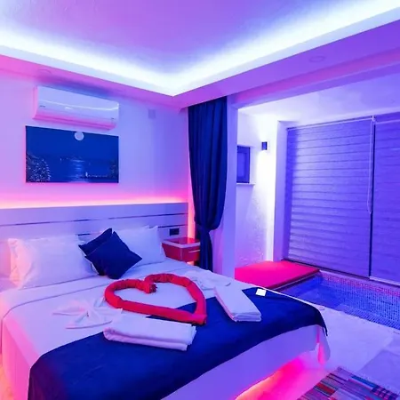 Halal Honeymoon Villa Kas