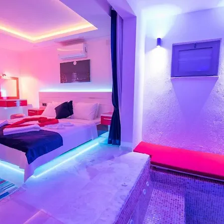 Halal Honeymoon Villa Kas